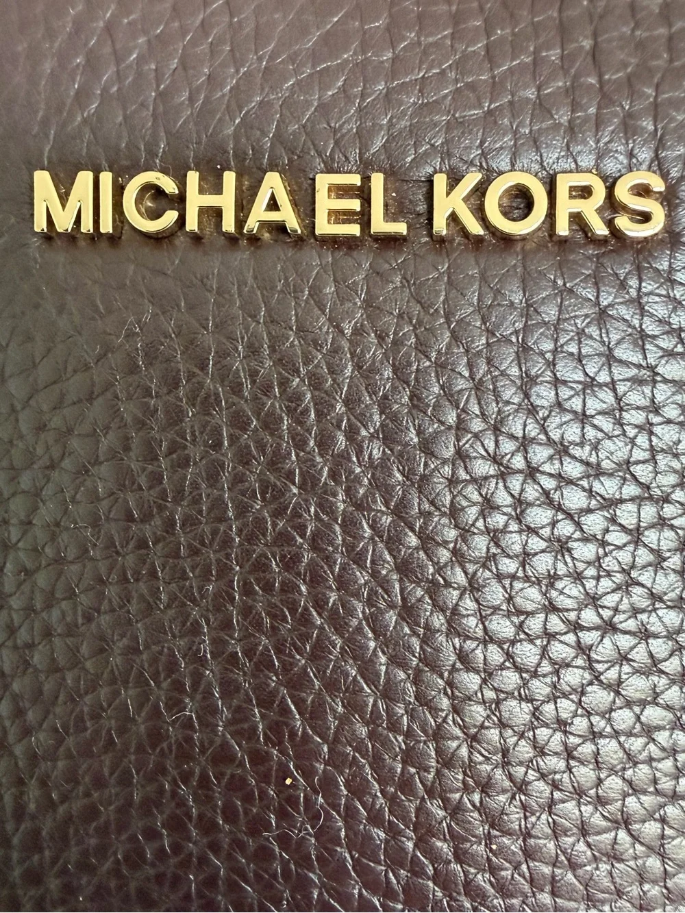 Michael Kors light presents use